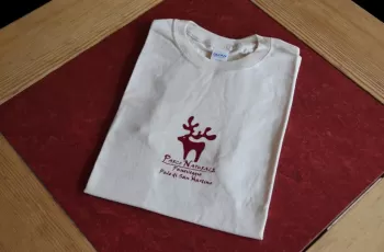maglietta-logo-cervo-uomo-beige.jpg